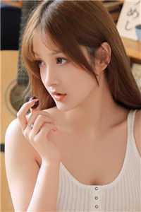 女主角田馨的